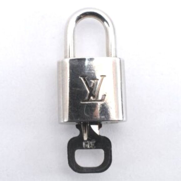 Louis Vuitton Lock & Key Silver Brass Authentic #315 Bag Belt Choker Bracelet - Picture 4 of 16